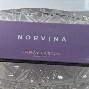 Anastasia Beverly Hills NORVINA Eyeshadow Palette OG Purple No Brush